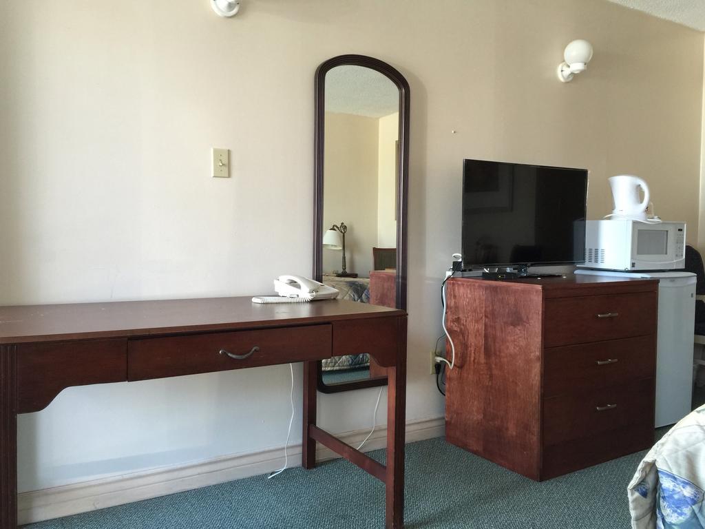 Good Night Inn Port Colborne Room photo