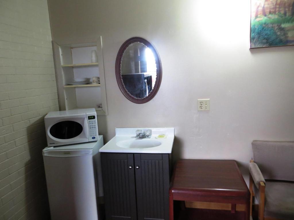 Good Night Inn Port Colborne Room photo